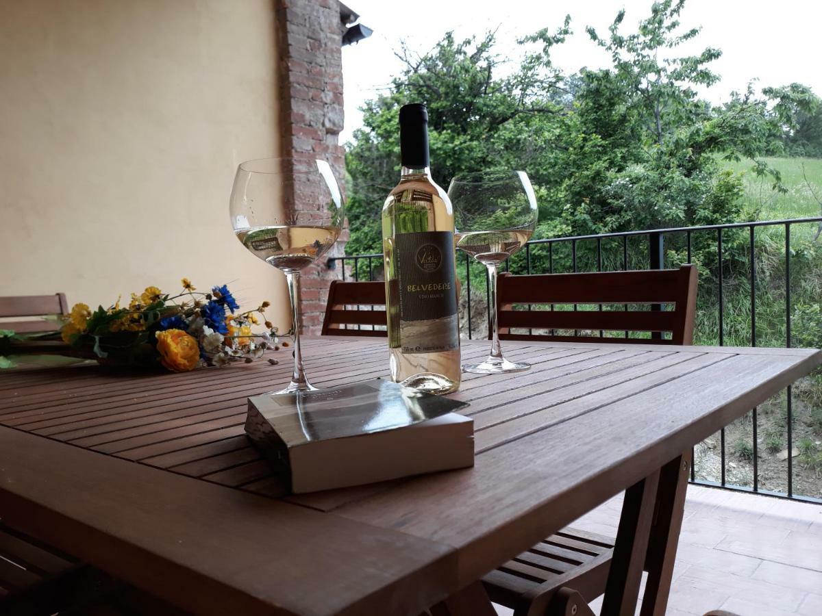 Agriturismo "Veritas" Bed & Wine Casaleggio Boiro Εξωτερικό φωτογραφία