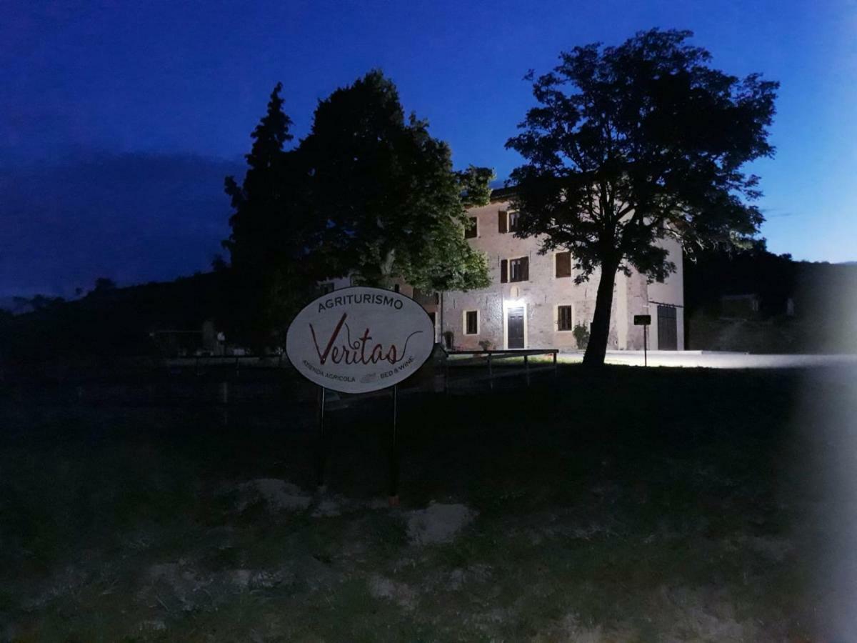 Agriturismo "Veritas" Bed & Wine Casaleggio Boiro Εξωτερικό φωτογραφία
