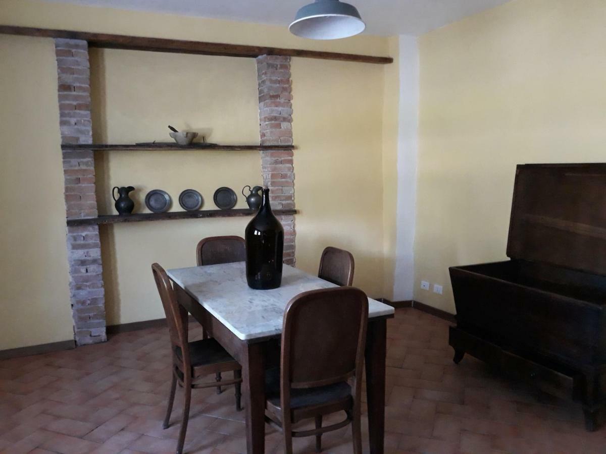 Agriturismo "Veritas" Bed & Wine Casaleggio Boiro Εξωτερικό φωτογραφία