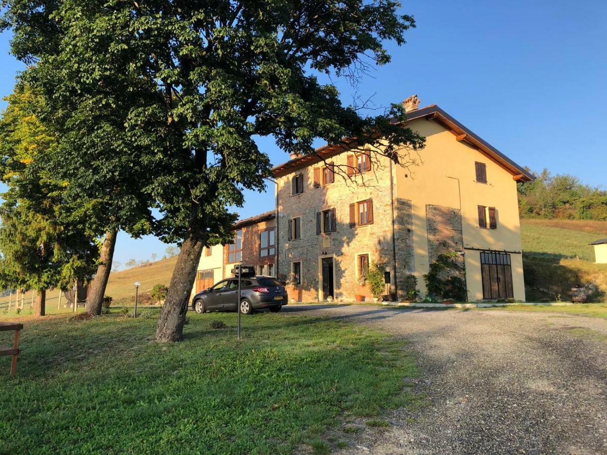 Agriturismo "Veritas" Bed & Wine Casaleggio Boiro Εξωτερικό φωτογραφία